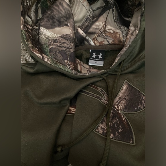 Under Armour men’s hunter green/camo hooded sweatshirt, size medium - Picture 5 of 5
